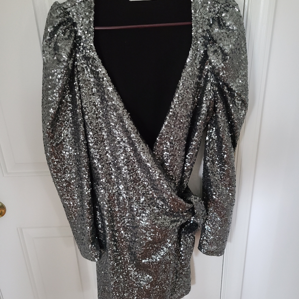 Reformation Sequenced Party Dress. Worn Once. Tailored Clasp For Coverage.
